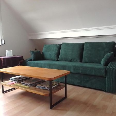 A Kert Apartman Rezi Bagian luar foto